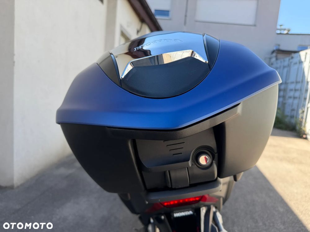 Honda ADV350 - 9