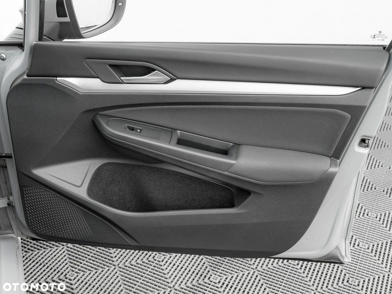 Volkswagen Golf VIII 1.5 TSI EVO Life - 31