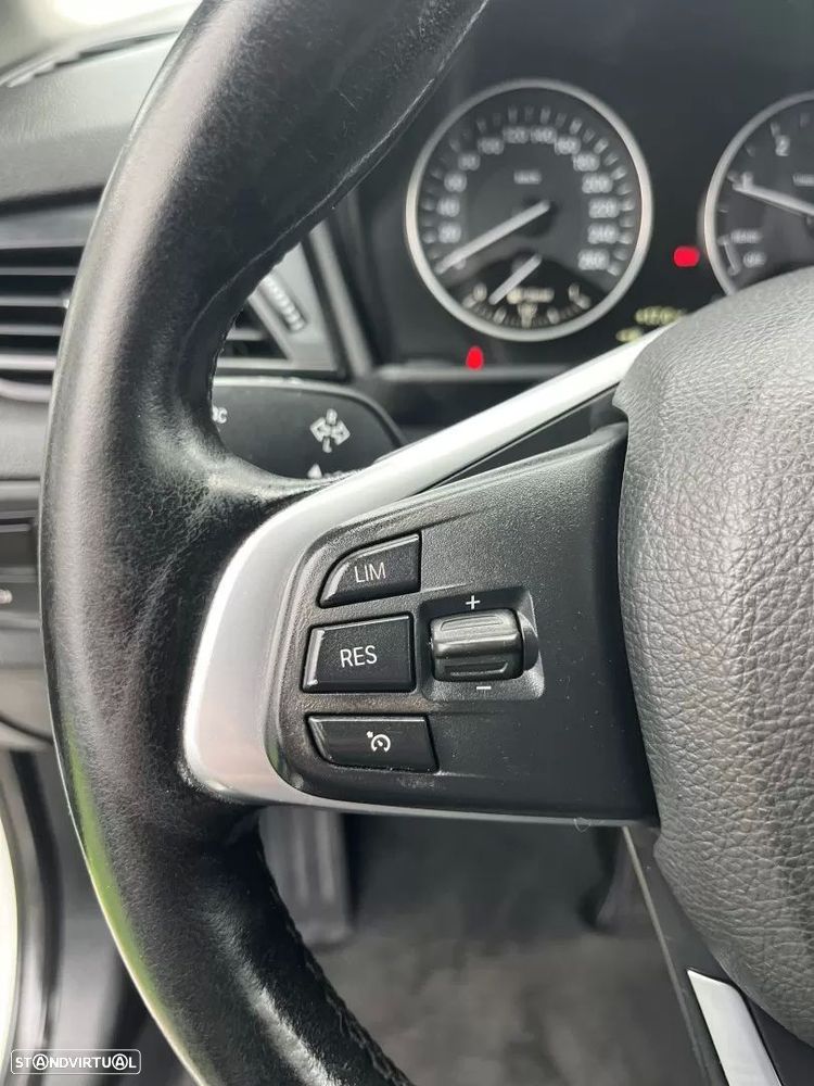 BMW 218 Active Tourer d Line Sport - 41