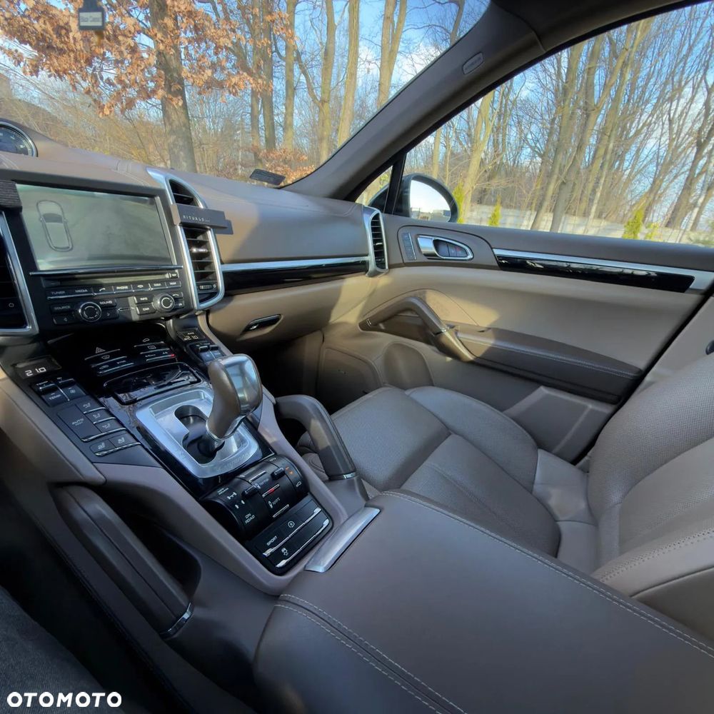 Porsche Cayenne Diesel Platinum Edition - 27