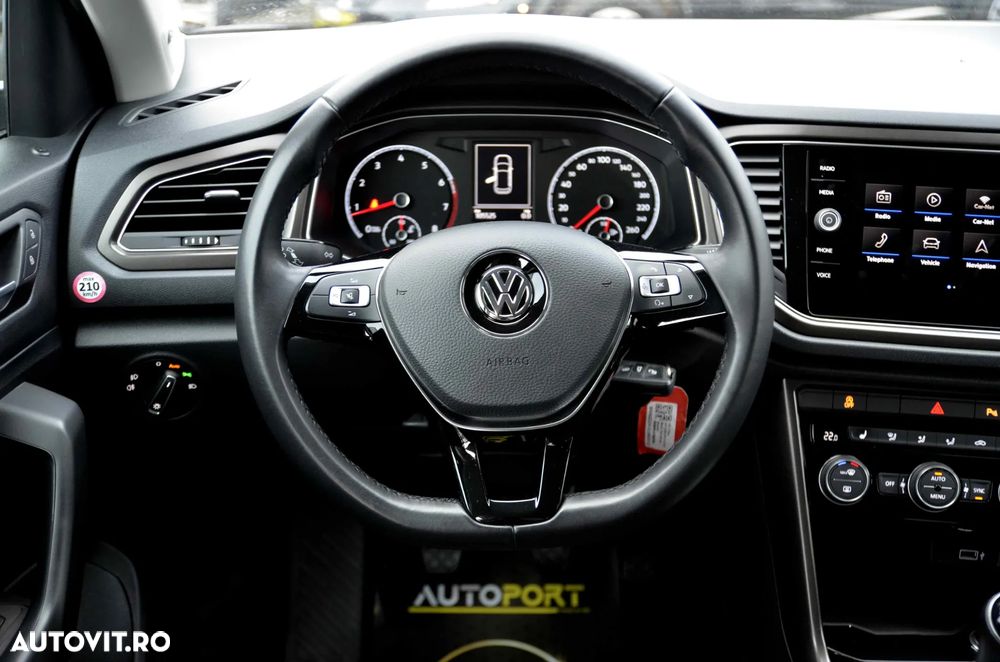 Volkswagen T-Roc - 12