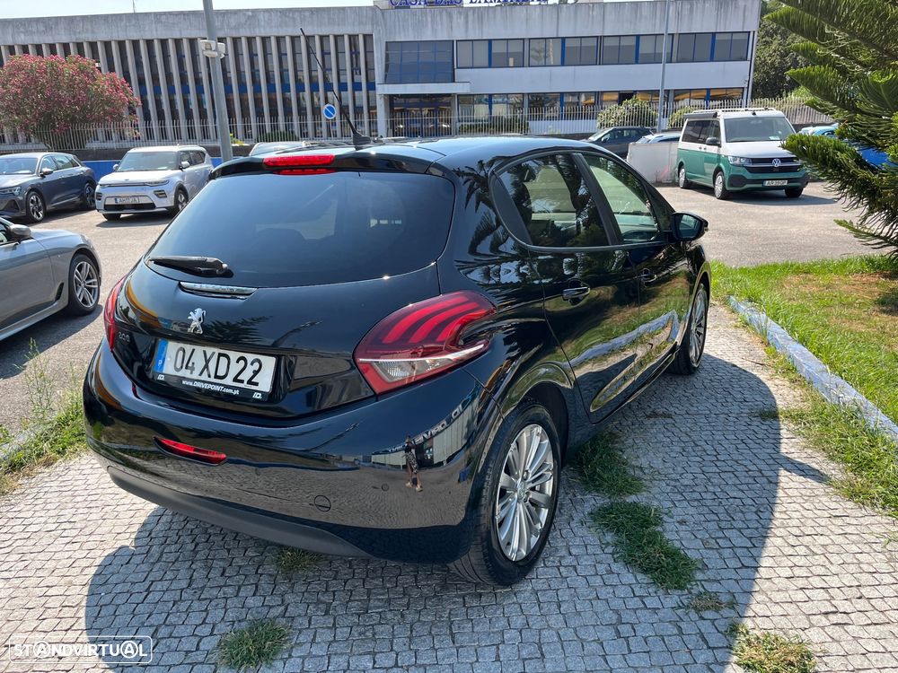 Peugeot 208 1.2 PureTech Signature - 8