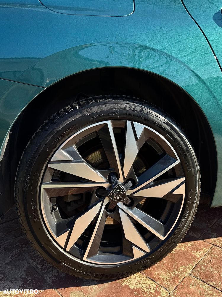 Peugeot 308 1.6L 180 EAT8 PHEV Allure - 10