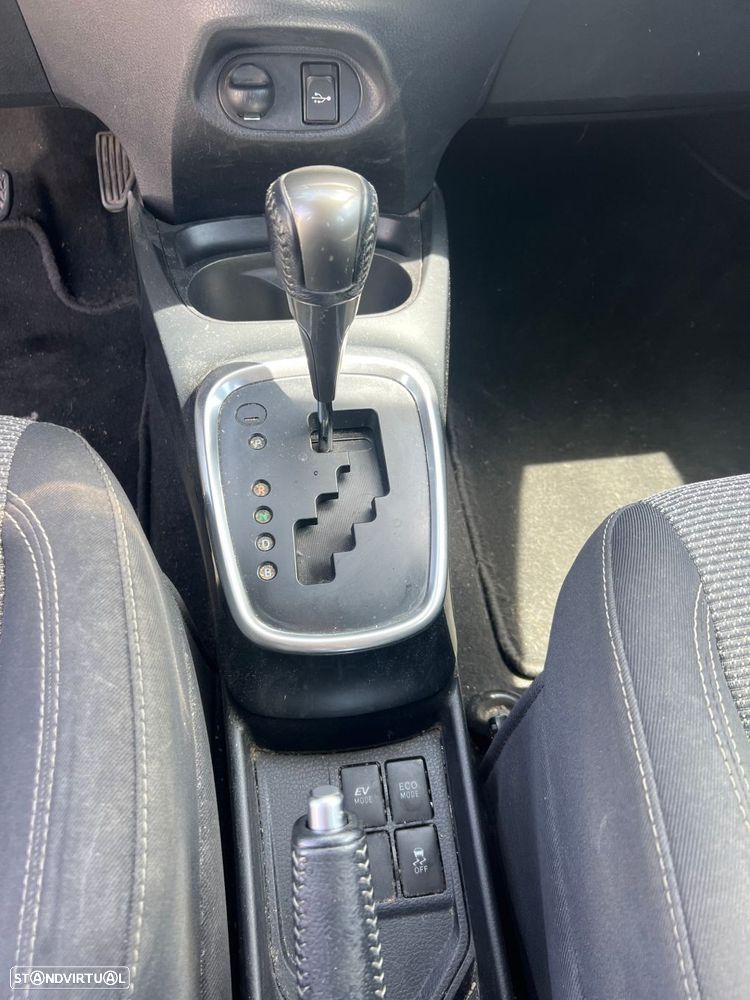 Toyota Yaris - 10