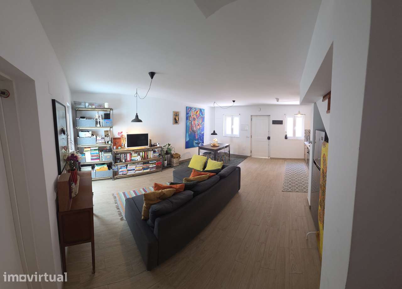 Moradia T1+1 Duplex | Logradouro | Escritório | PV | Campo de Ourique - Grande imagem: 3/24
