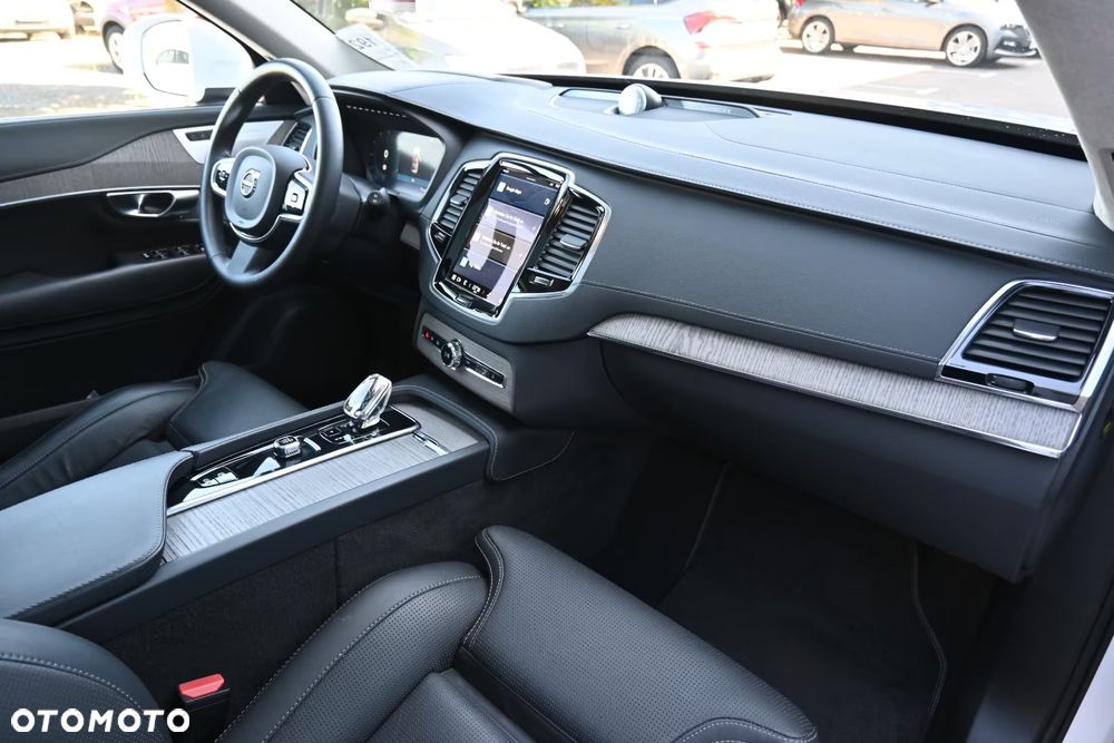 Volvo XC 90 B5 D AWD Ultimate Bright - 8