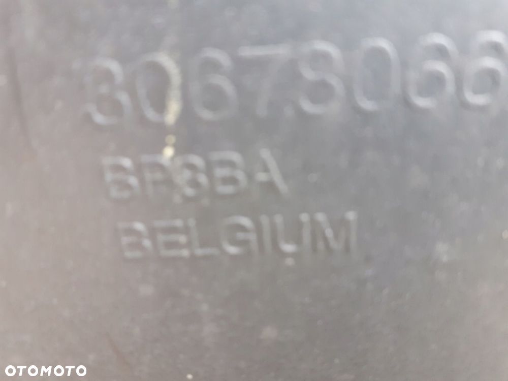 Zderzak tylny Volvo V50 2004-07r. 30678066. - 5