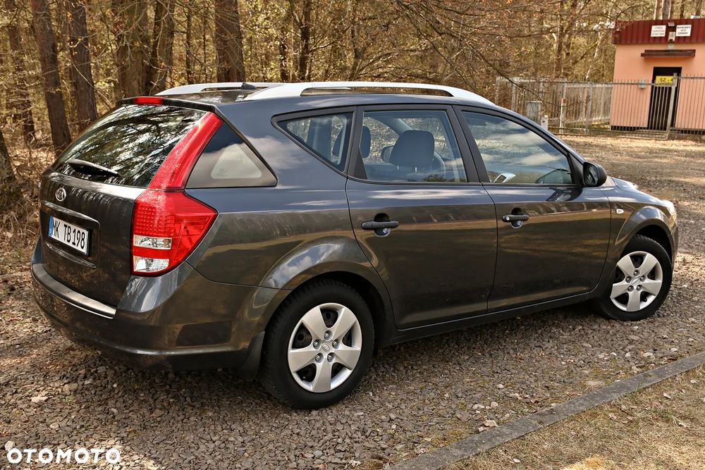 Kia Ceed 1.4 CVVT Attract - 21