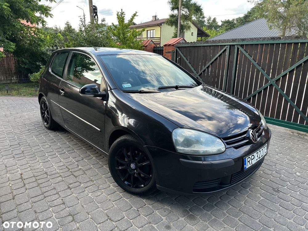 Volkswagen Golf - 1