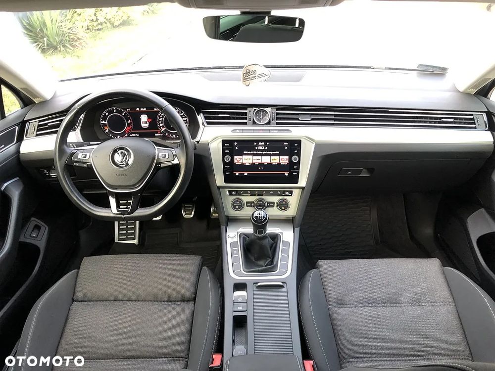 Volkswagen Passat 2.0 TDI BMT Highline - 14