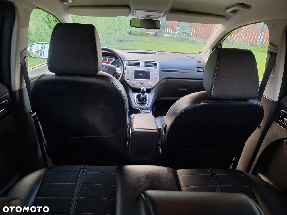 Ford Kuga - 17