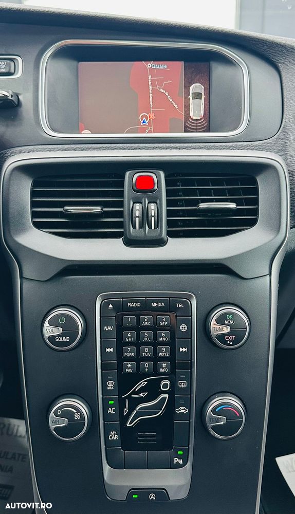 Volvo V40 D2 DRIVe Kinetic - 26