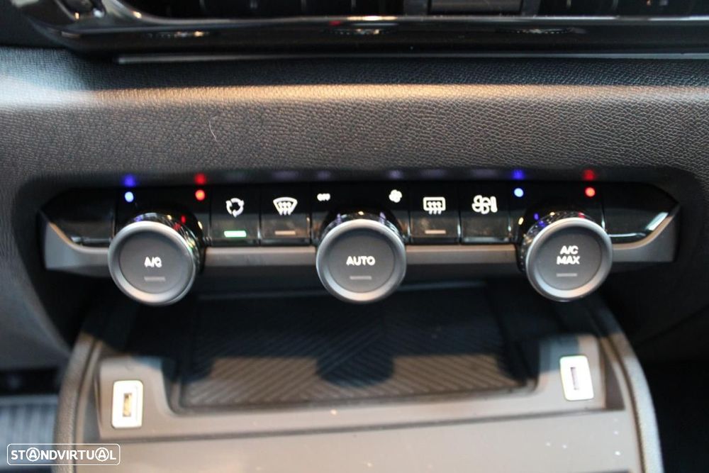 Citroën e-C4 - 19
