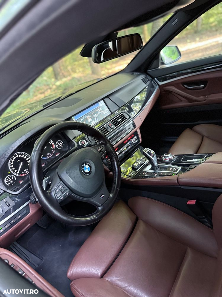 BMW Seria 5 525d xDrive AT - 15