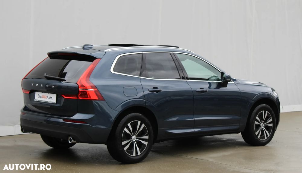 Volvo XC 60 B4 MHEV AT8 FWD Momentum Pro - 30