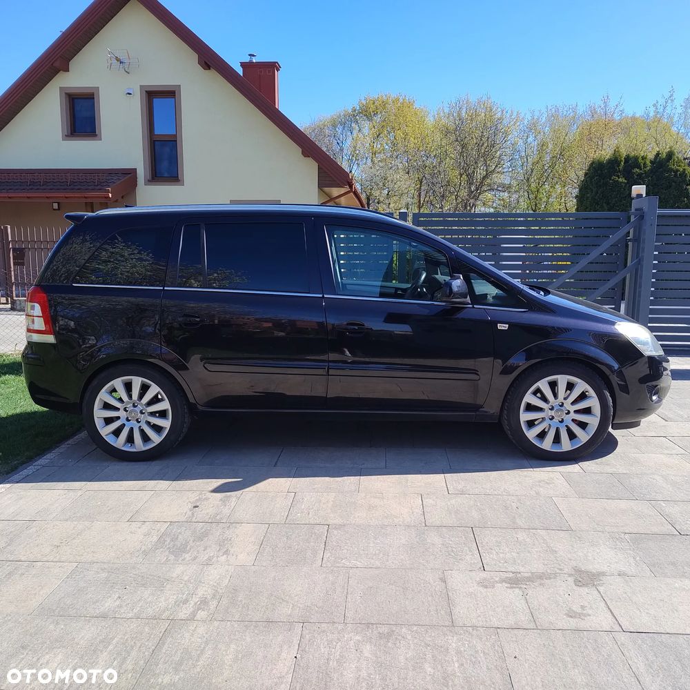 Opel Zafira 1.9 CDTI Cosmo - 2