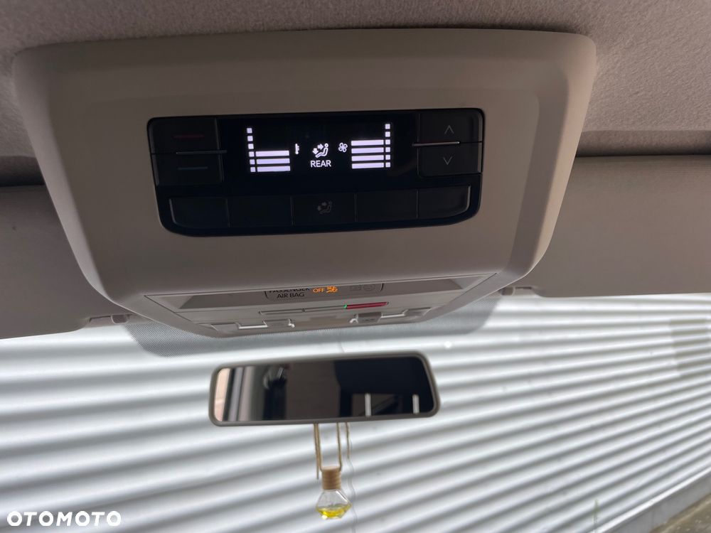 Volkswagen Caravelle 2.0 TDI L1 Comfortline - 24