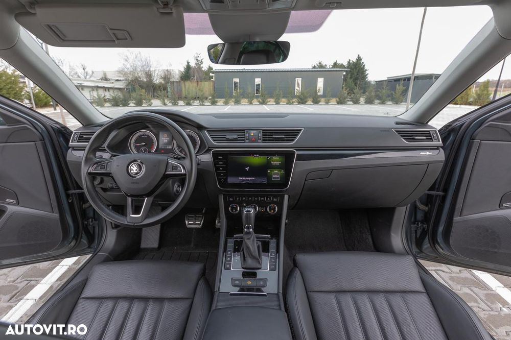 Skoda Superb 2.0 TDI 4X4 DSG L&K - 14