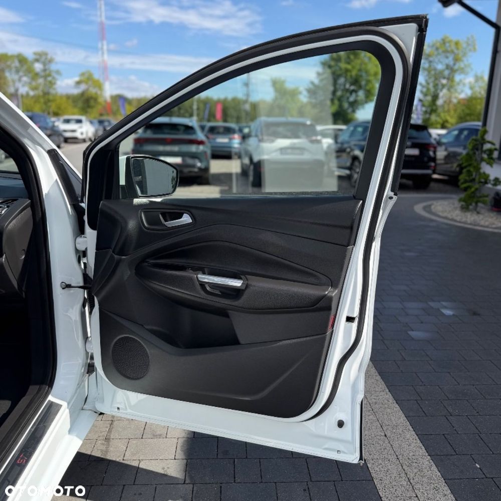 Ford Kuga - 30