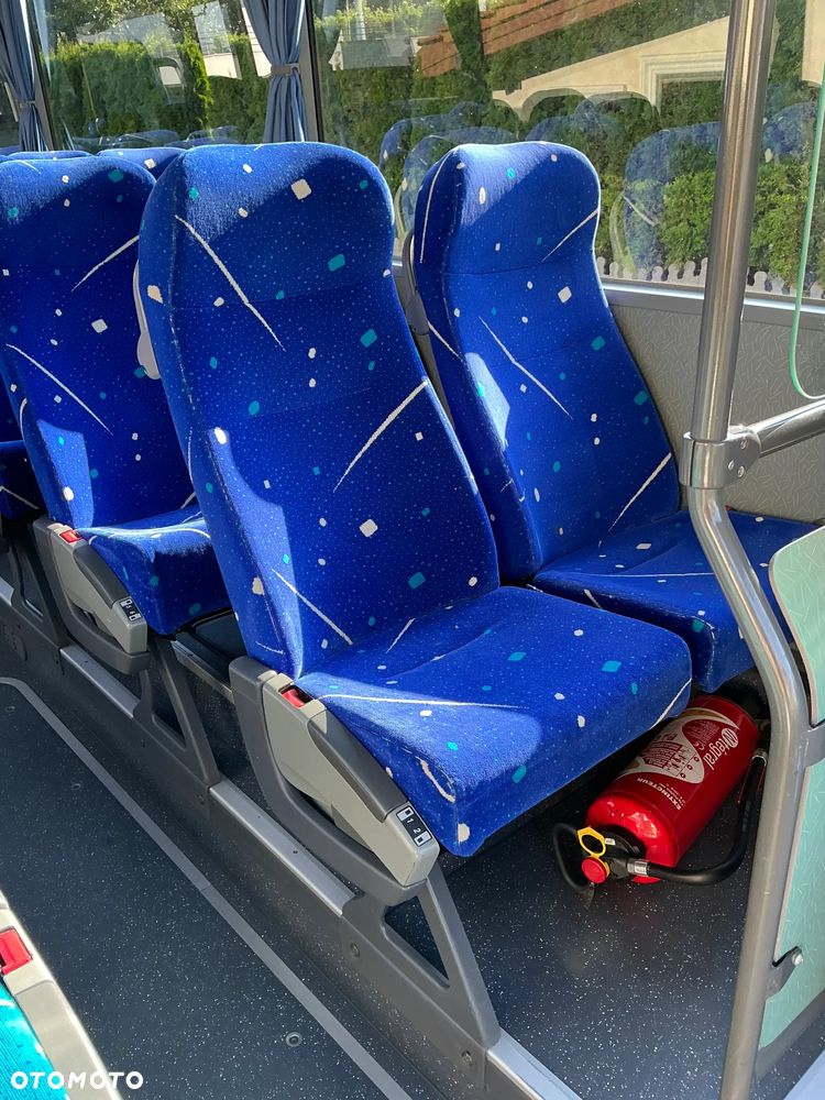 Mercedes-Benz INTOURO m - 16