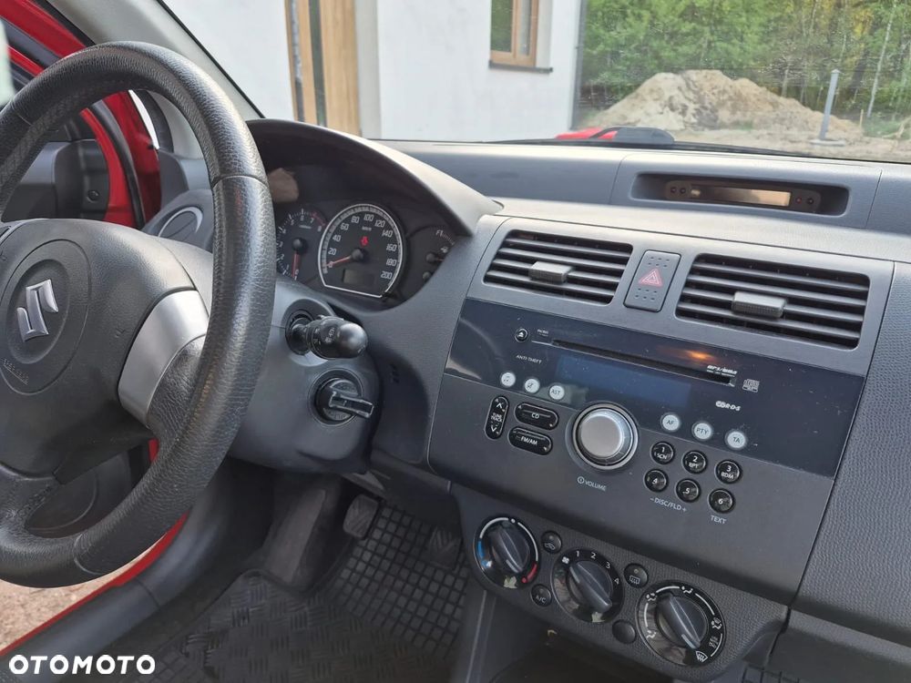 Suzuki Swift - 11