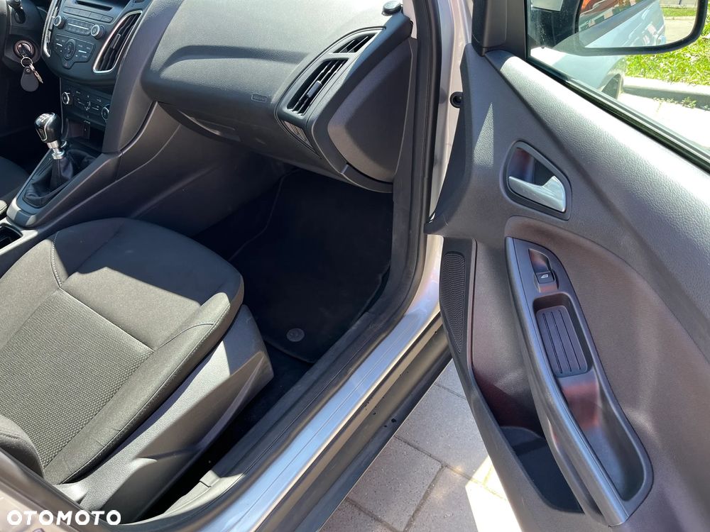 Ford Focus - 15