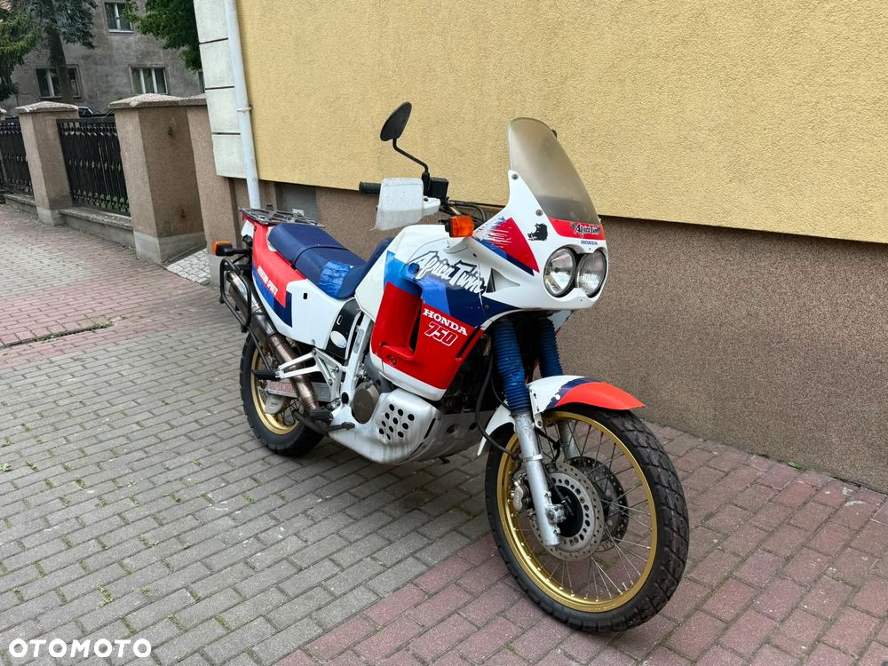 Honda XRV - 2