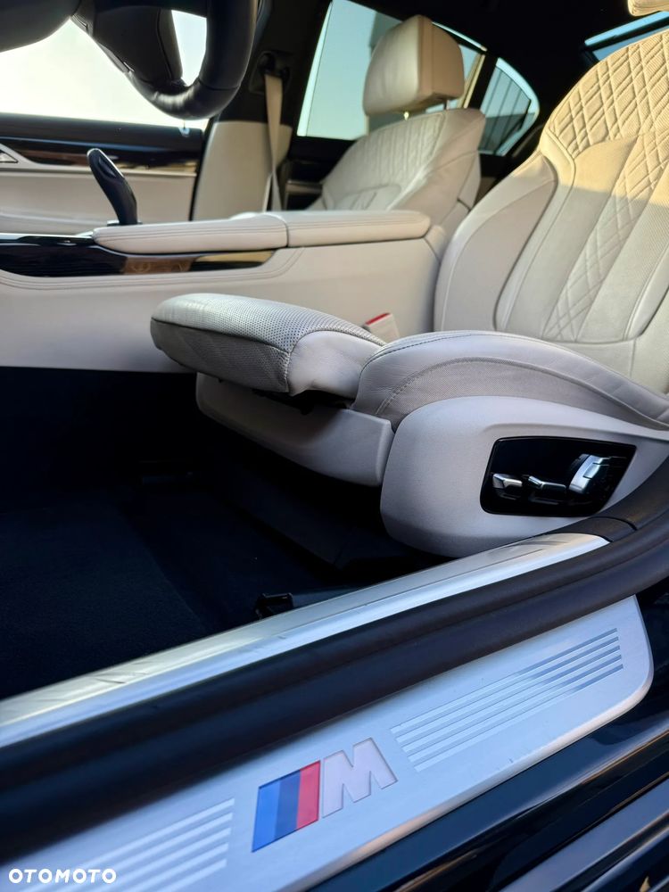 BMW Seria 7 750d xDrive - 25