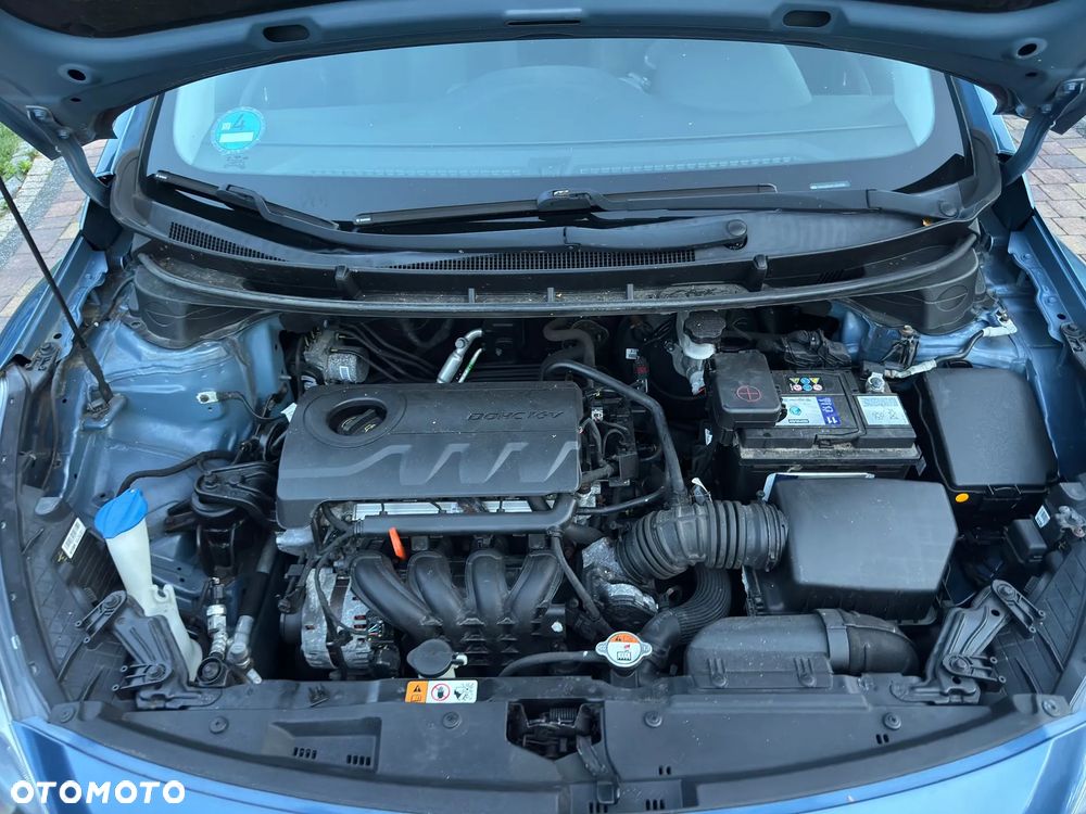 Hyundai i30 blue 1.4 Style - 10