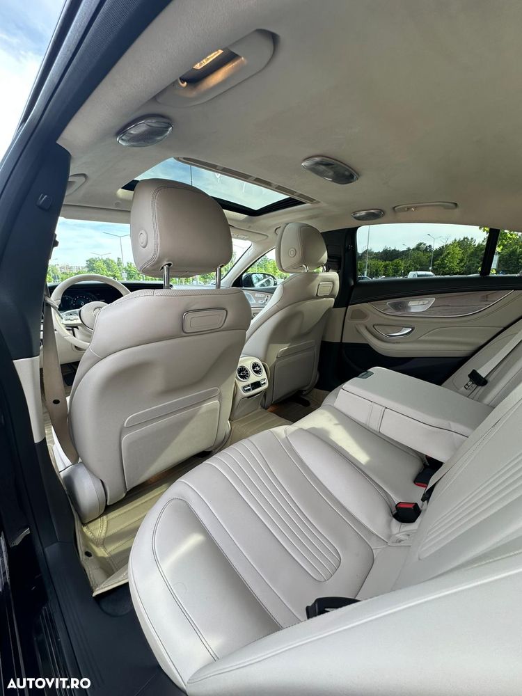 Mercedes-Benz CLS - 24
