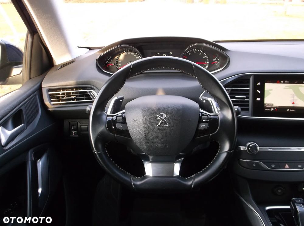 Peugeot 308 PureTech 130 GPF EAT8 Black Edition - 14