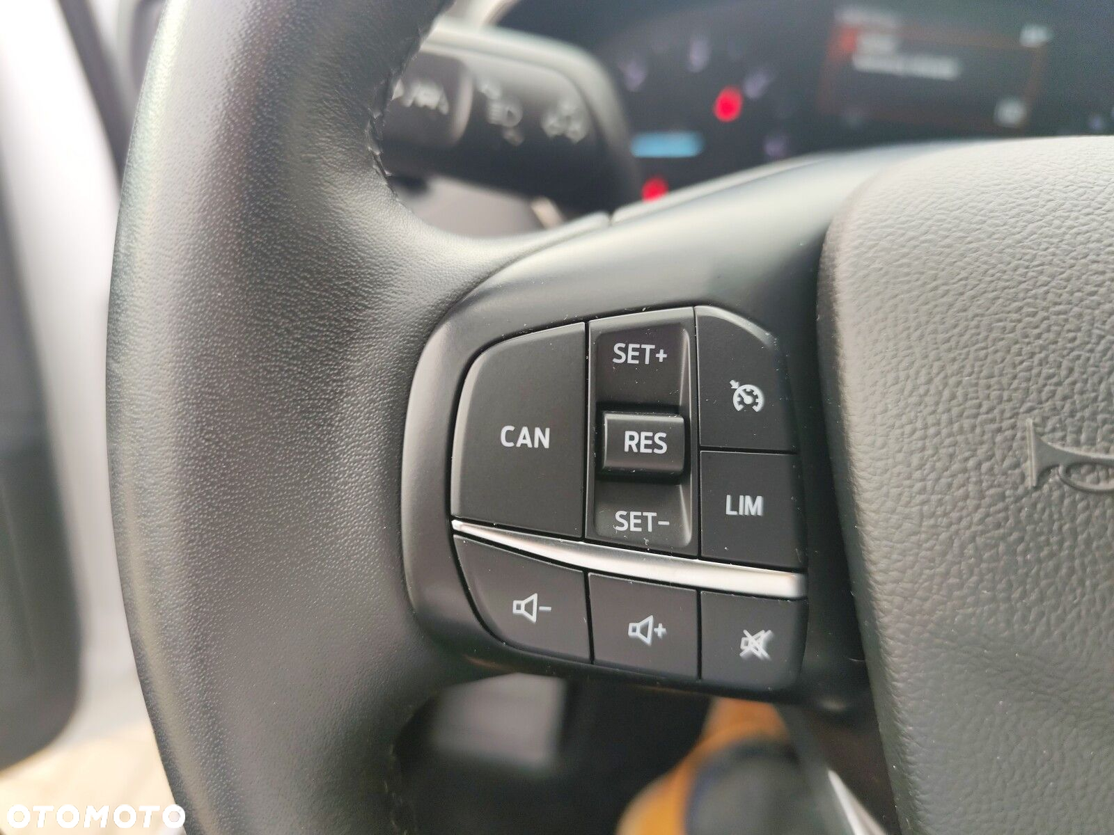Ford Focus - 24