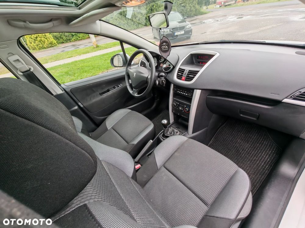 Peugeot 207 - 7