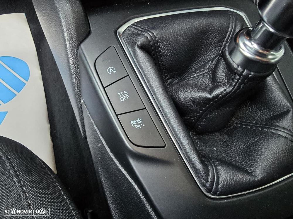 Ford Focus SW 1.5 TDCi EcoBlue Business - 25