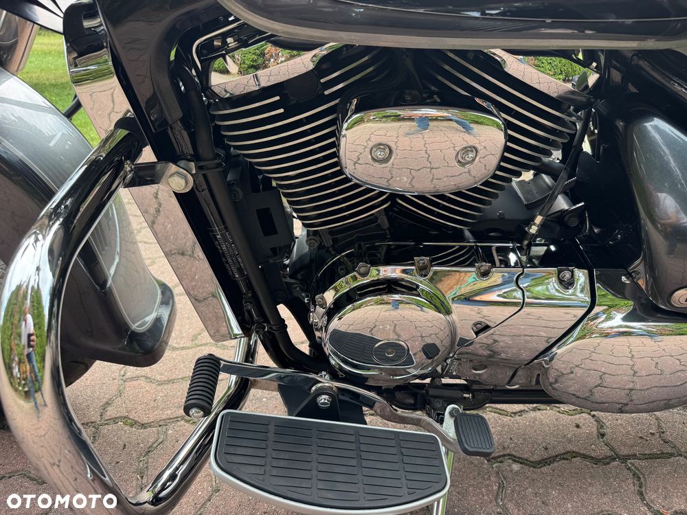Suzuki Intruder - 18