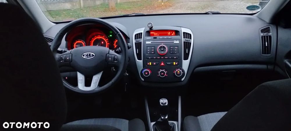 Kia Ceed 1.4 CVVT Vision - 11