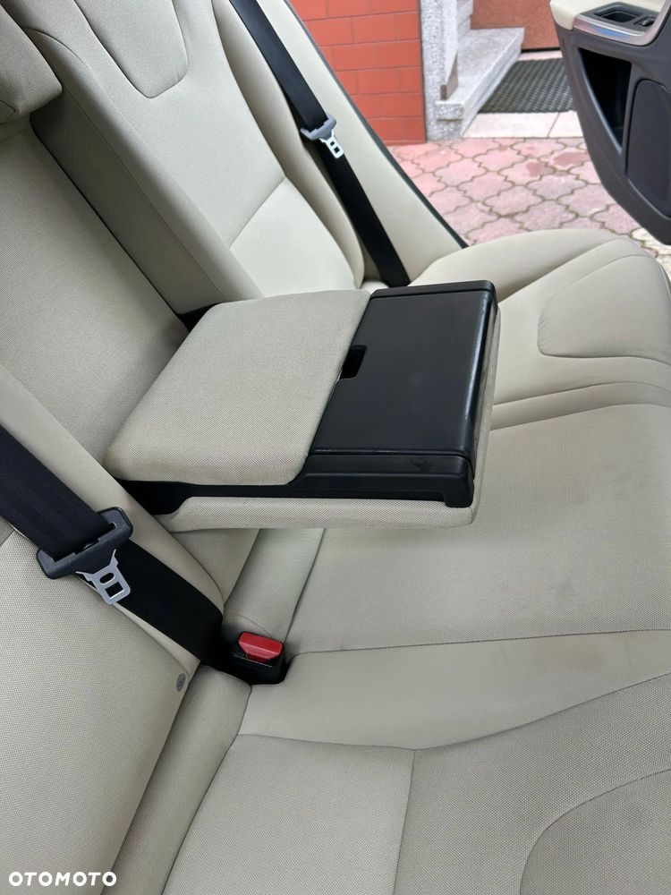 Volvo V60 D3 Geartronic - 9