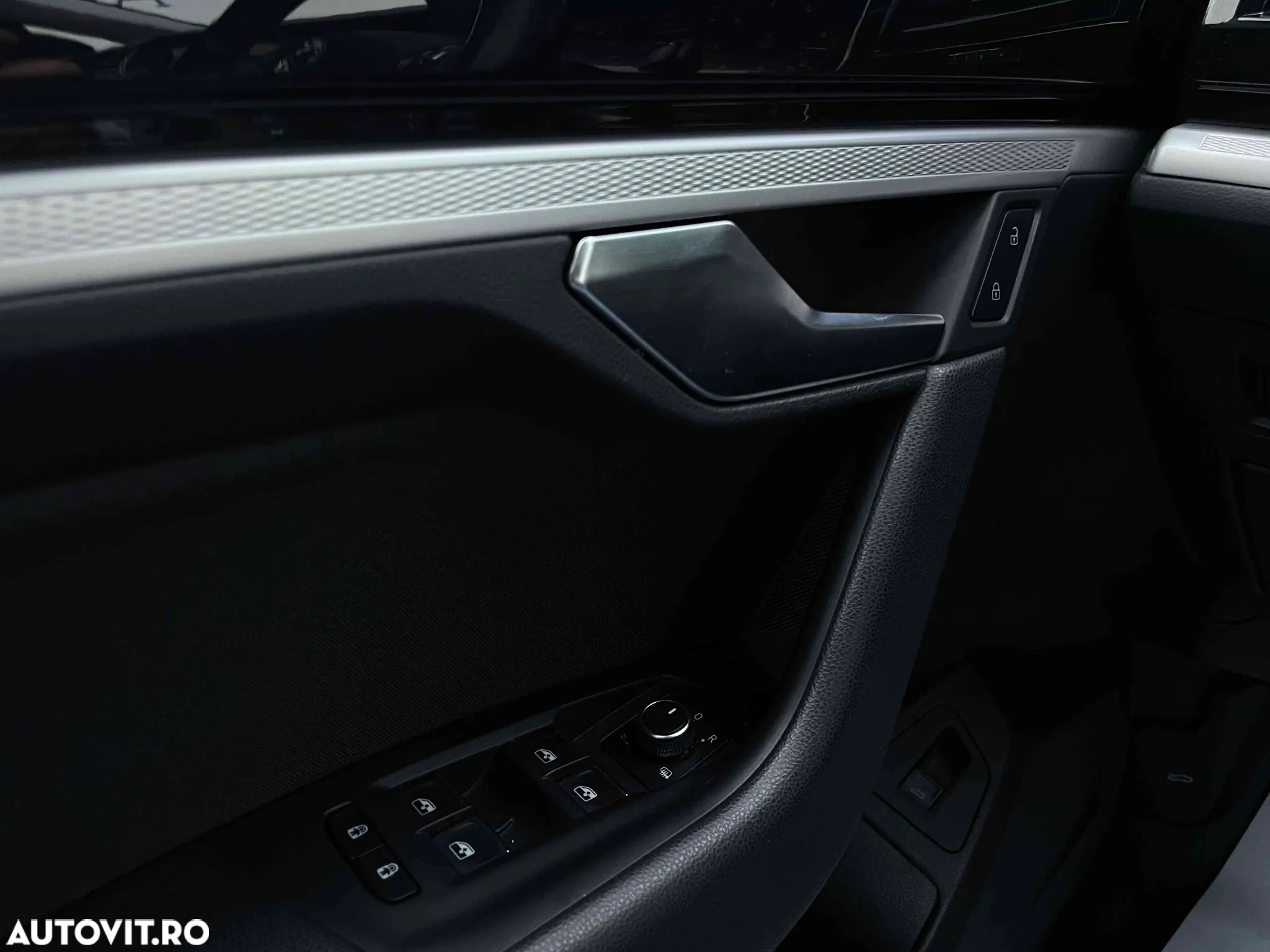 Volkswagen Touareg - 11