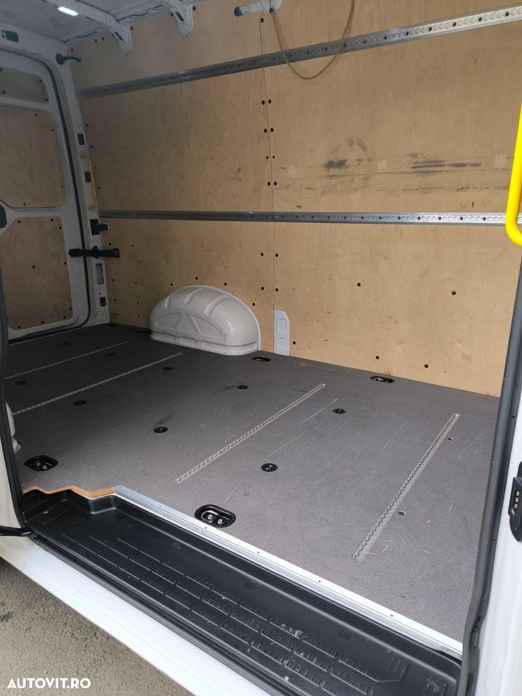 Volkswagen Crafter - 8