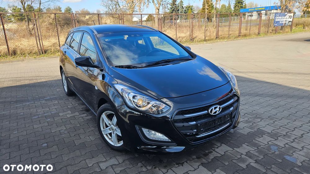 Hyundai i30 blue 1.6 GDI Trend - 1