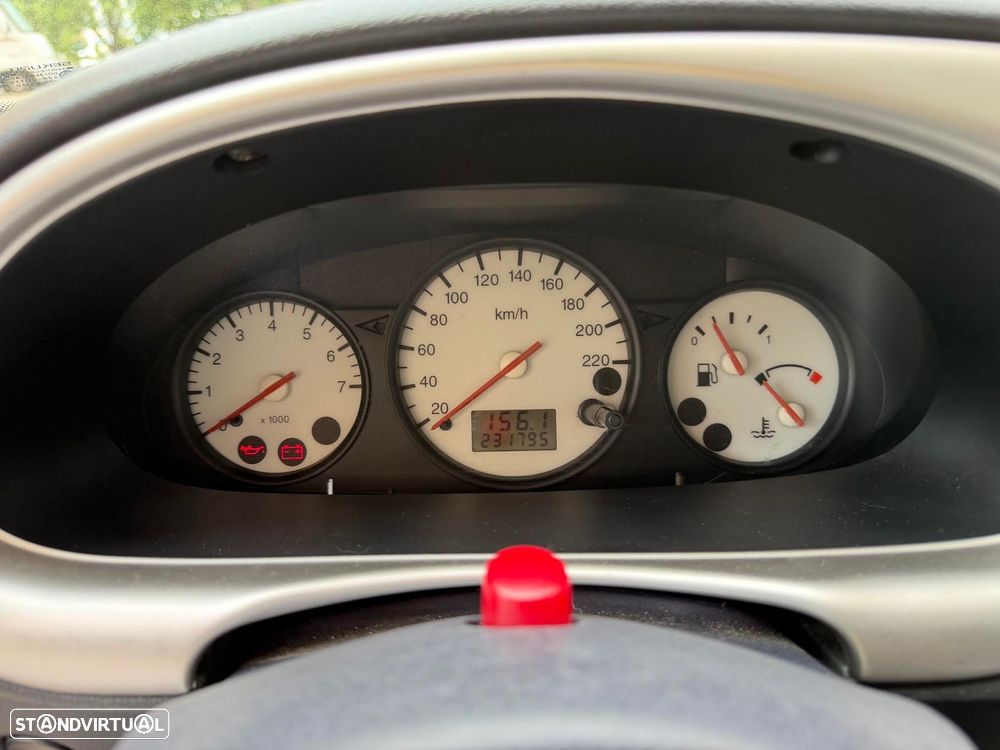 Ford Puma 1.4 16V - 12