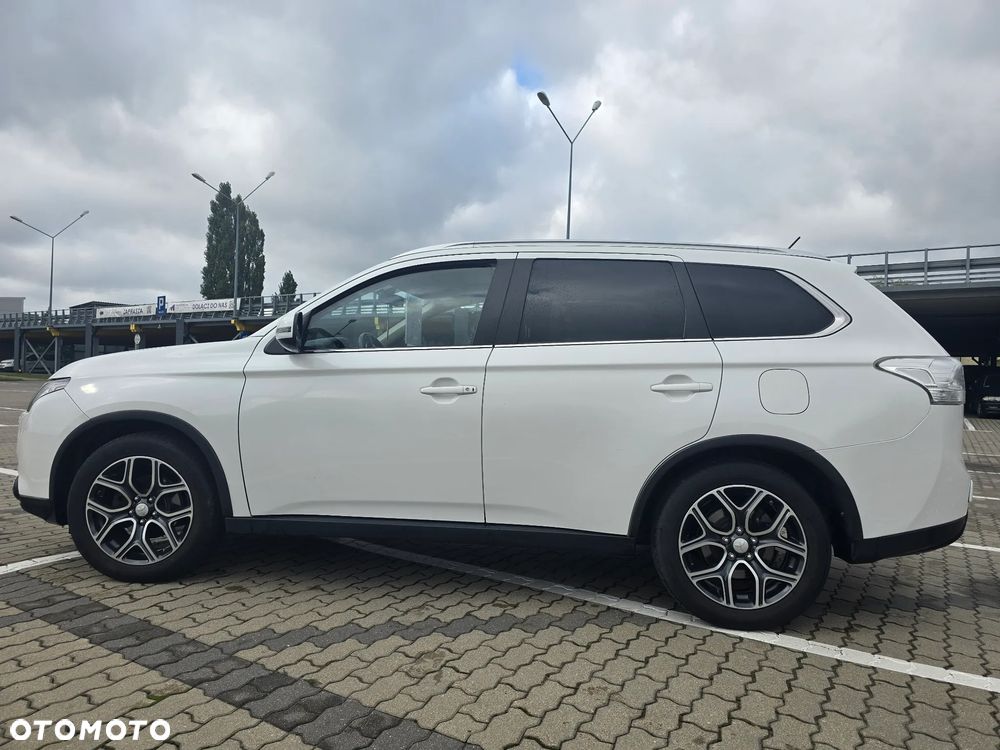 Mitsubishi Outlander 2.0 Instyle Navi CVT - 8
