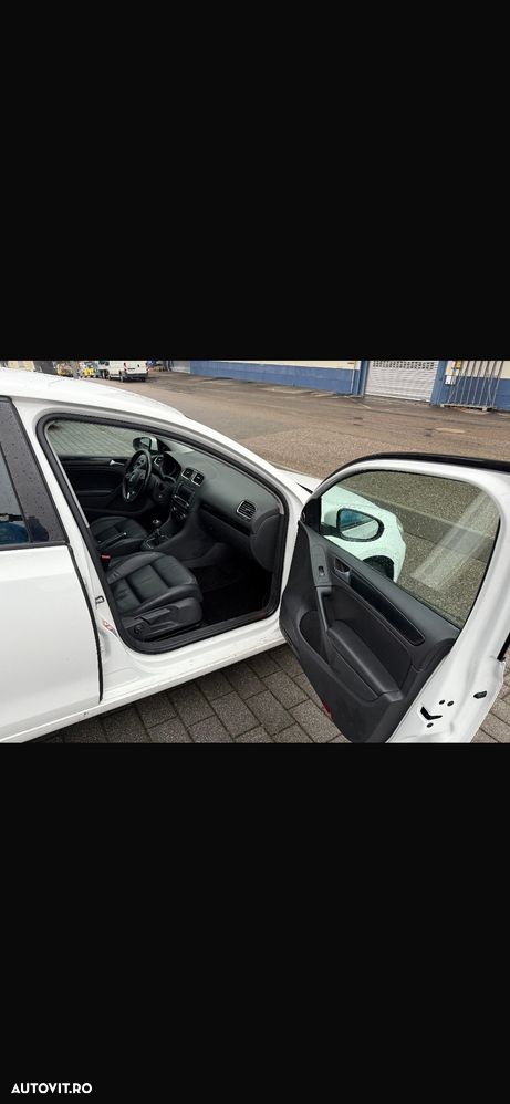 Volkswagen Golf - 8
