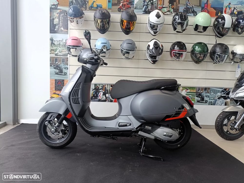 Vespa GTS Super Supersport - 1