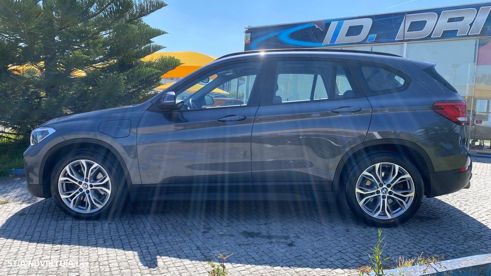 BMW X1 25 e xDrive Corporate Edition - 17