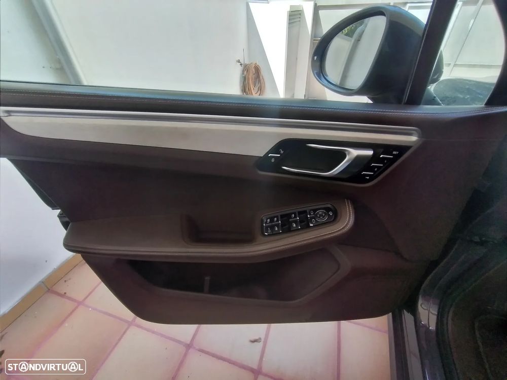 Porsche Macan Standard - 12