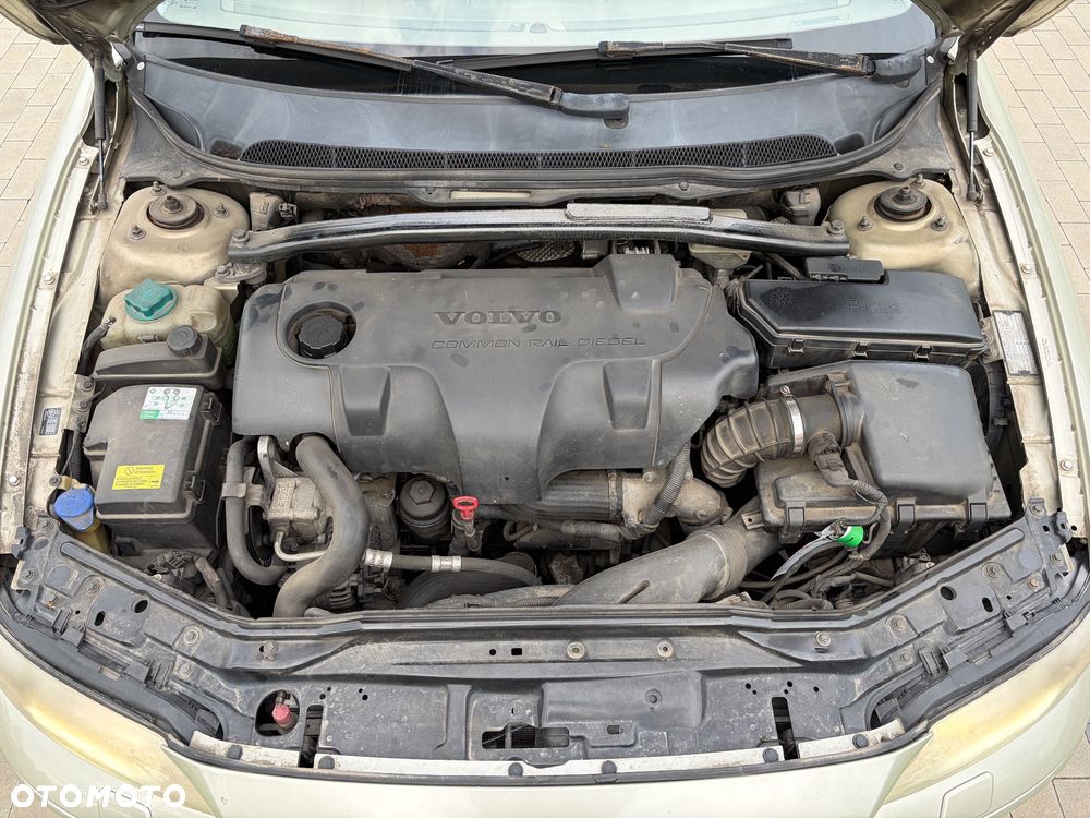 Volvo S60 2.4D5 Momentum - 17