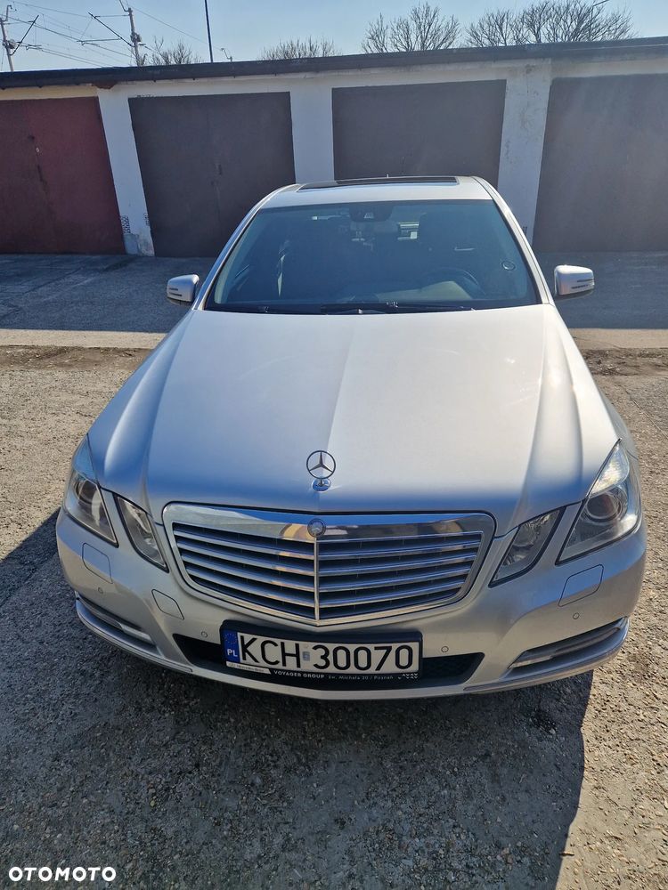 Mercedes-Benz Klasa E 220 CDI DPF BlueEFFICIENCY 7G-TRONIC Elegance - 1