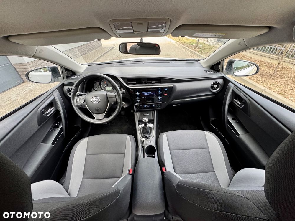 Toyota Auris 1.6 Active - 9