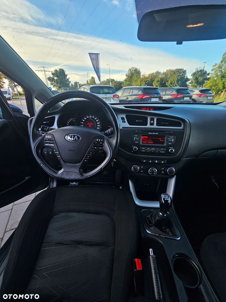 Kia Ceed 1.4 L - 8